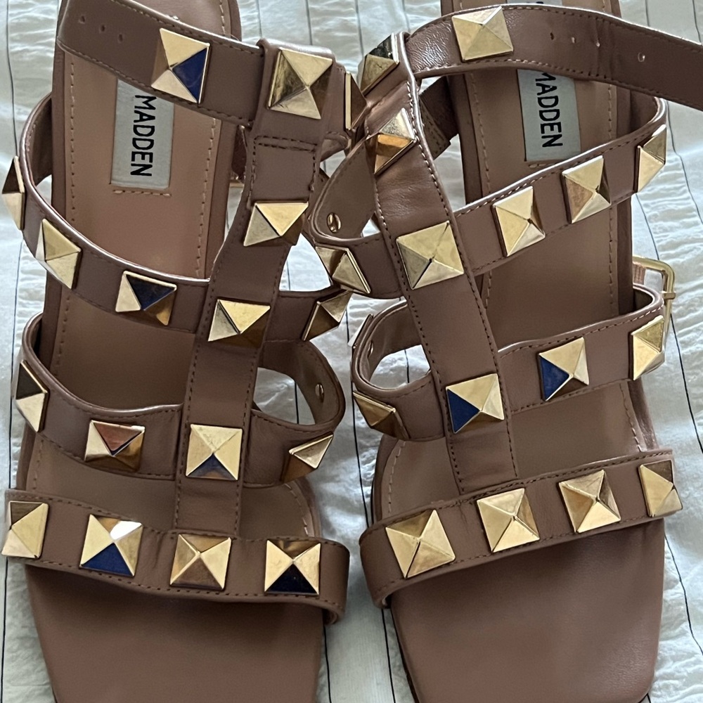 Steve Madden Brown Sandals with Gold and Black Studs